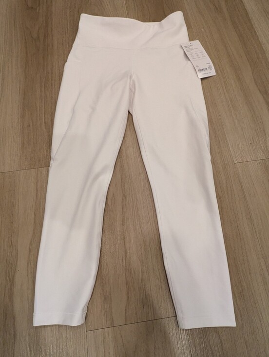 Athleta Pants - Athleta White Interval Stash 7/8 Cropped Leggings Size S NWT